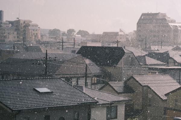 軽いのに強風に強い