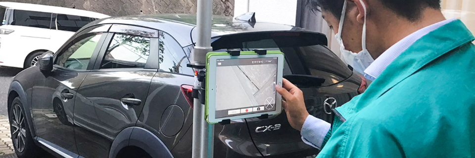 カメラ操作をする作業員